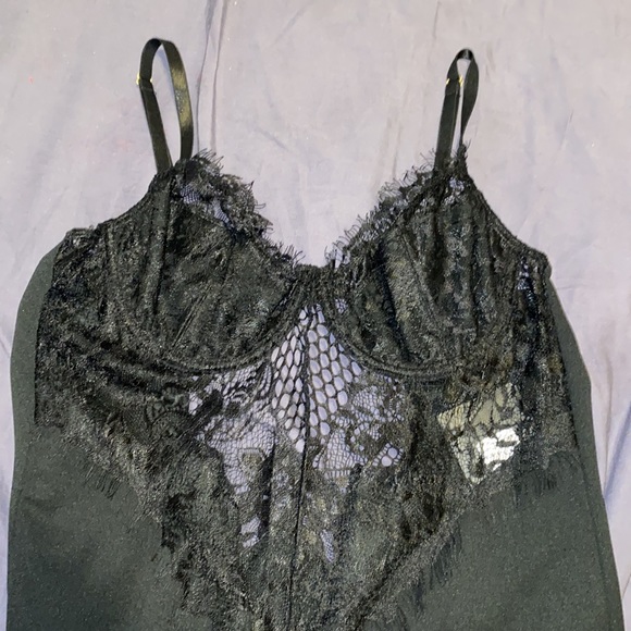 Give me a hint lace jumpsuit fashion nova size L - Picture 5 of 9